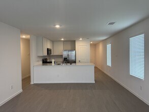 913 Birkdale Dr in Ennis, TX - Building Photo - Building Photo