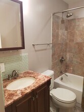 1802 Hovland Ct, Unit 1 in Evanston, IL - Foto de edificio - Building Photo