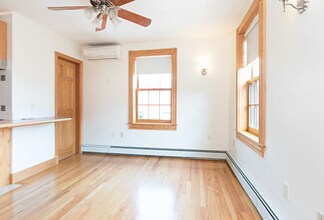 66 Pinckney St, Unit 63-5 in Boston, MA - Building Photo - Building Photo