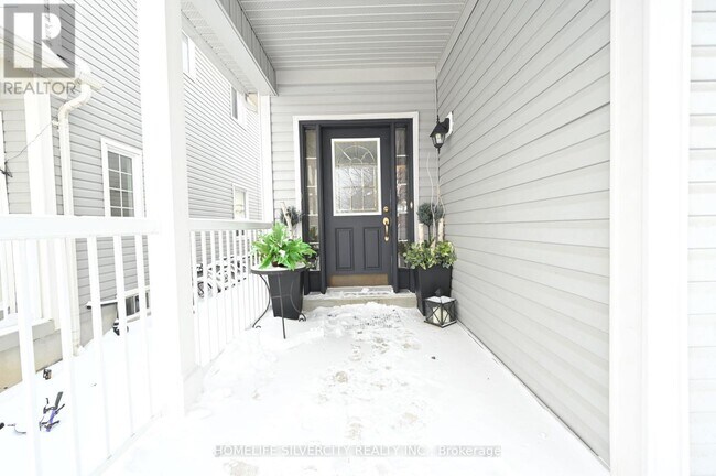 6 Truscott Ave in Georgina, ON - Building Photo - Building Photo