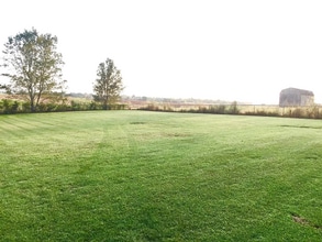 209 Bumpus Mill Rd in Oak Grove, KY - Building Photo - Building Photo