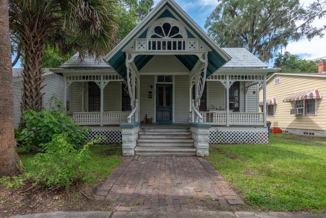 Historic Pleasant Street Triplex