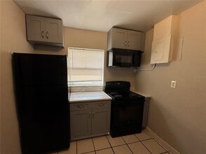 909 N Thornton Ave in Orlando, FL - Building Photo - Building Photo