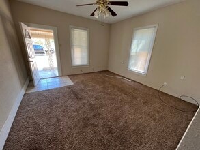 435 Preusser St in San Angelo, TX - Foto de edificio - Building Photo