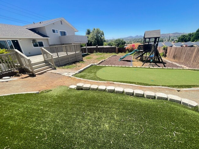 property at 530 W Citracado Pkwy