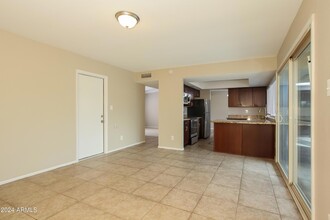 4101 W Yucca St, Unit 3036 in Phoenix, AZ - Building Photo - Building Photo