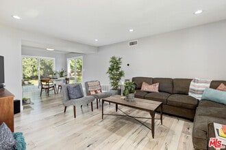 628 Royalview St in Duarte, CA - Building Photo - Building Photo