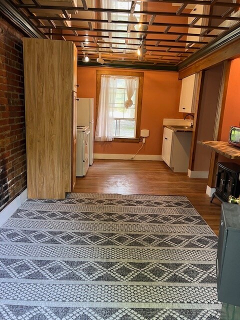 135 Pigeon St in Waynesville, NC - Foto de edificio
