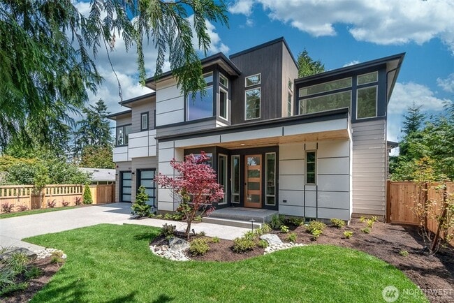 8212 128th Ave NE in Kirkland, WA - Building Photo - Building Photo