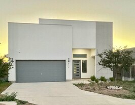 5412 Capilla St in Laredo, TX - Building Photo