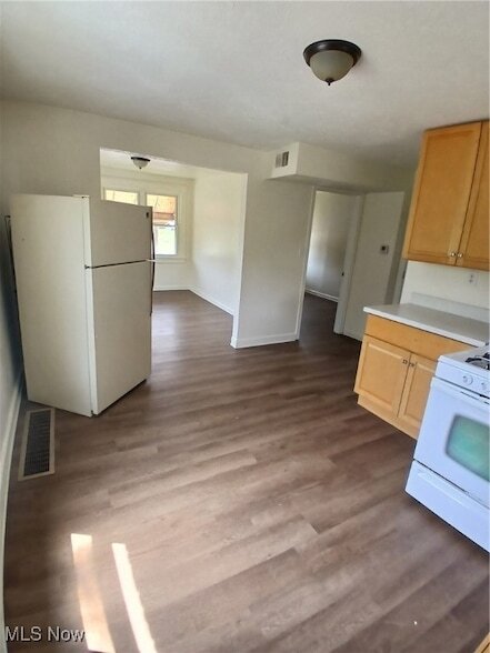 2435 Shirley Rd, Unit 2 in Youngstown, OH - Building Photo - Building Photo