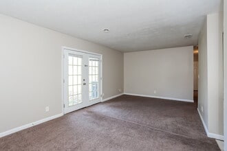 10827 Kuralei Dr in Jacksonville, FL - Foto de edificio - Building Photo