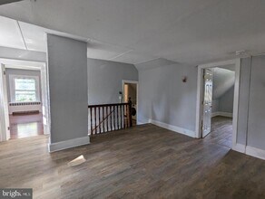 511 Evesham Ave W in Magnolia, NJ - Building Photo - Building Photo