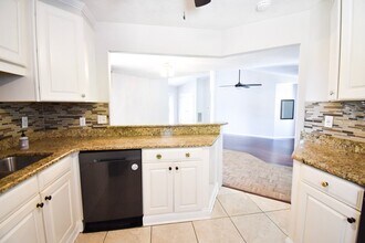 1808 Bryn Mawr Dr in Fayetteville, NC - Building Photo - Building Photo