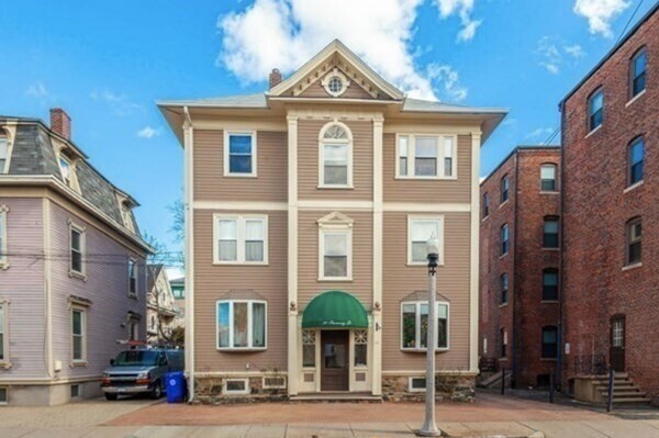 34 Channing St in Newton, MA - Building Photo - Building Photo
