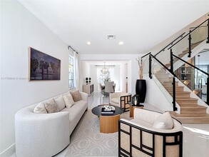 1598 Sandpiper Cir in Weston, FL - Building Photo - Building Photo