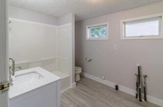 78 3rd St in Peebles, OH - Building Photo - Building Photo