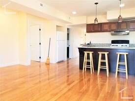 21 Weitz St, Unit 3 in Boston, MA - Building Photo