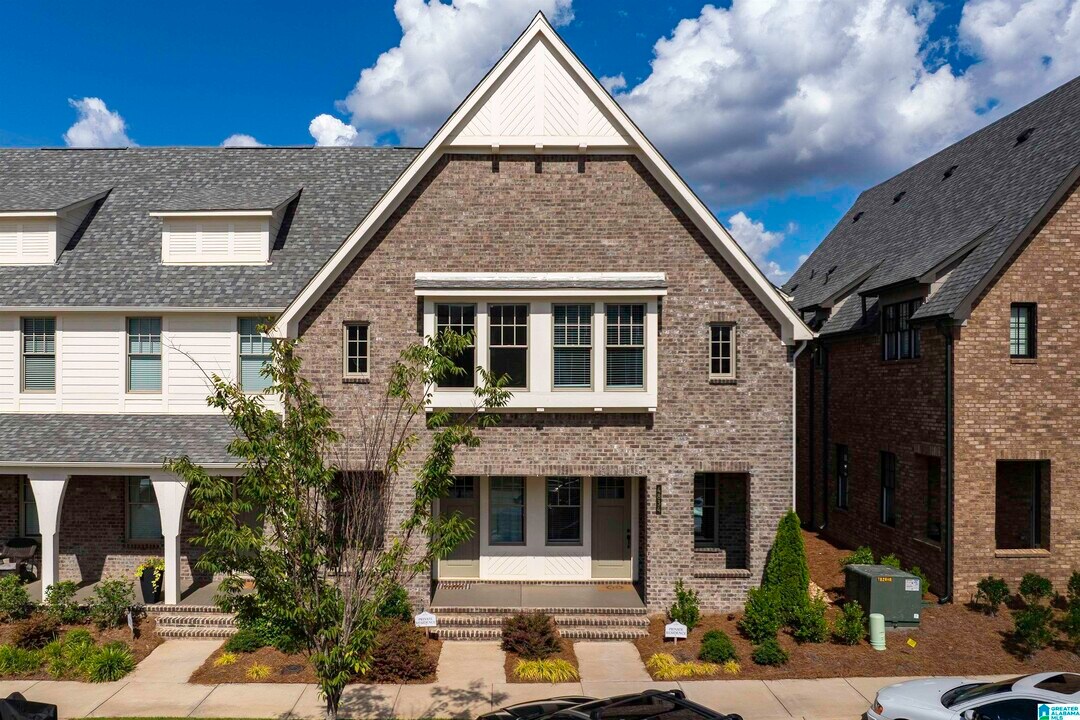 4834 Silas Ave in Hoover, AL - Building Photo