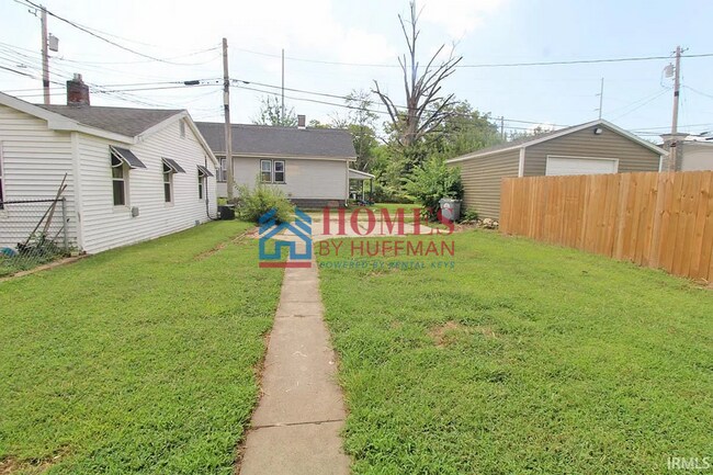1263 Washington Ave in Evansville, IN - Foto de edificio - Building Photo