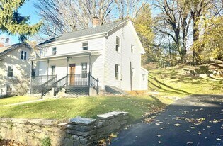 137 High St in Vernon, CT - Building Photo