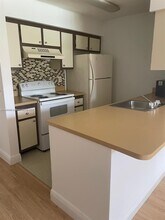 10476 NW 8th St in Pembroke Pines, FL - Building Photo - Building Photo