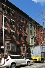 52 W 71st St in New York, NY - Building Photo - Building Photo