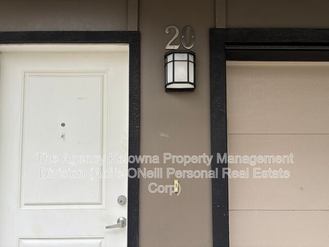 500 Fleming Rd in Kelowna, BC - Building Photo - Building Photo