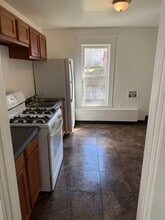 100 Brook St, Unit 2 in Corry, PA - Foto de edificio - Building Photo