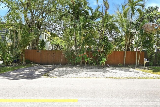 property at 1516 SW 24th St