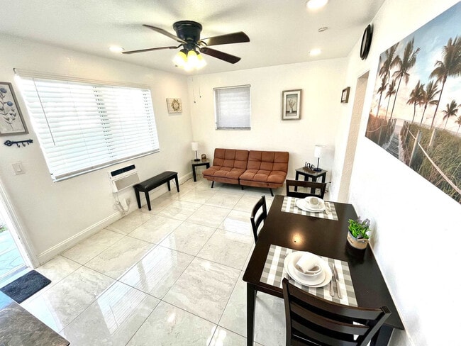 338 Van Buren St, Unit SI FL1-ID1520225P in Hollywood, FL - Building Photo - Building Photo