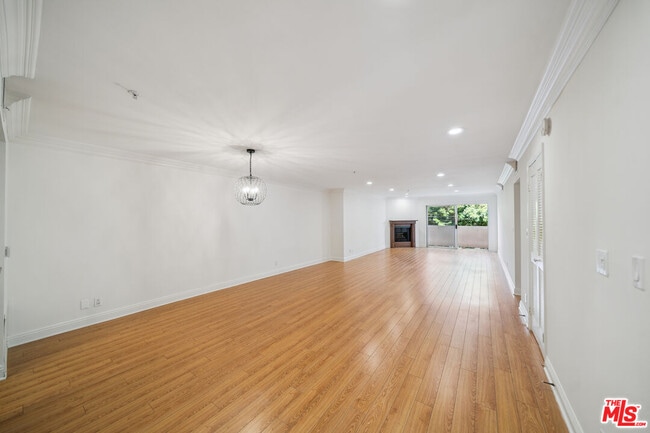 1508 Greenfield Ave in Los Angeles, CA - Building Photo - Building Photo