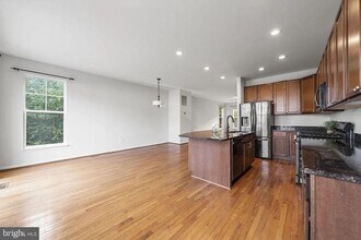 11901 Benton Lake Rd in Linton Hall, VA - Building Photo - Building Photo