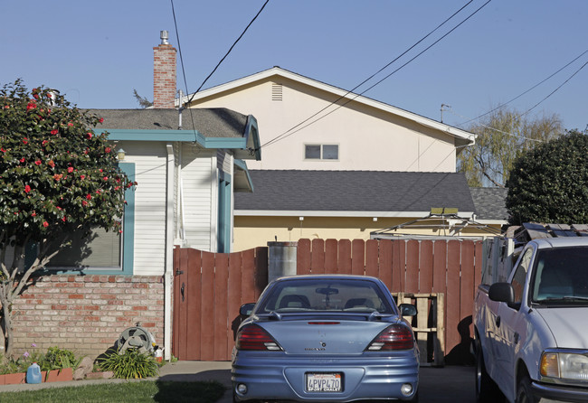 162 Medford Ave in Hayward, CA - Building Photo - Building Photo