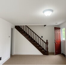 41 Valley St in Spencer, MA - Foto de edificio - Building Photo