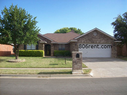 5621 95th St in Lubbock, TX - Building Photo