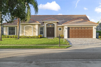 9252 Lake Serena Dr in Boca Raton, FL - Building Photo - Building Photo