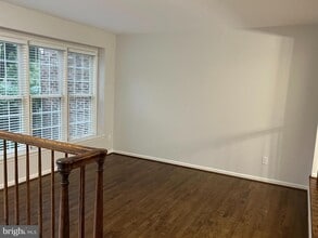 10785 Brewer House Rd in Rockville, MD - Building Photo - Building Photo
