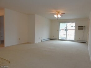 59 Jane Dr, Unit 1 in Hackettstown, NJ - Building Photo - Building Photo