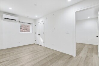 1025 N Harlem Ave, Unit B in Oak Park, IL - Foto de edificio - Building Photo