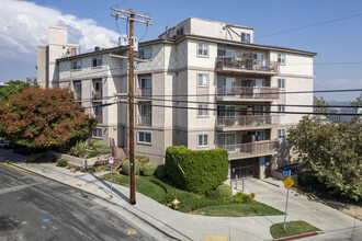 700 North Hill Place in Los Angeles, CA - Building Photo - Primary Photo