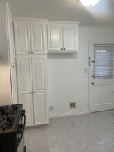 4407 Ensign Ave, Unit 4 in North Hollywood, CA - Building Photo - Building Photo