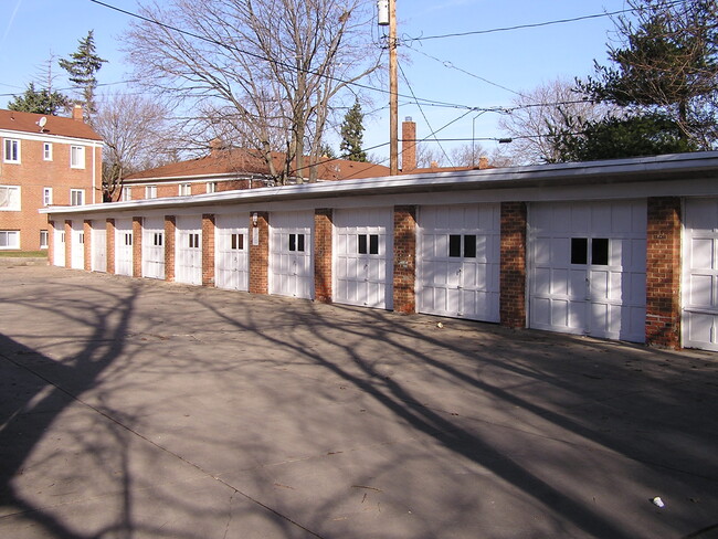 Rosemond Apartments in Cleveland Heights, OH - Building Photo - Building Photo