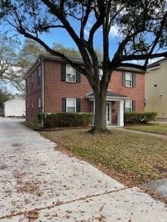 135 Atherton Dr in Metairie, LA - Foto de edificio - Building Photo