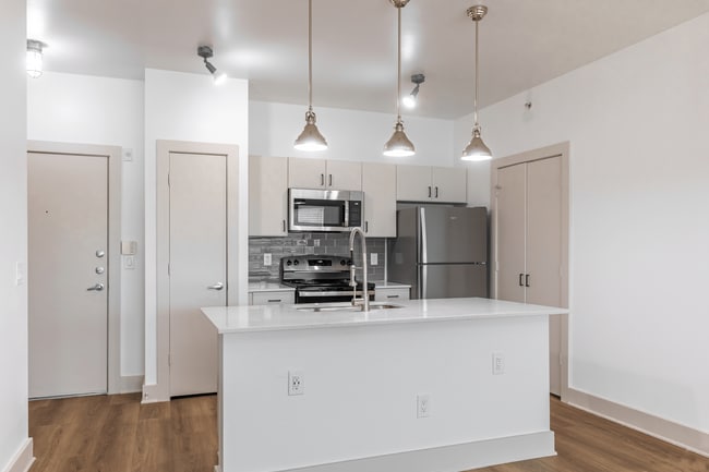 5225 Maple