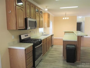 407 Monteith Gap Rd in Cullowhee, NC - Building Photo - Building Photo