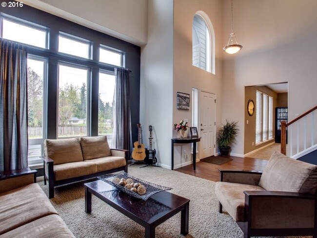 6001 SE Davis Rd in Hillsboro, OR - Building Photo - Building Photo