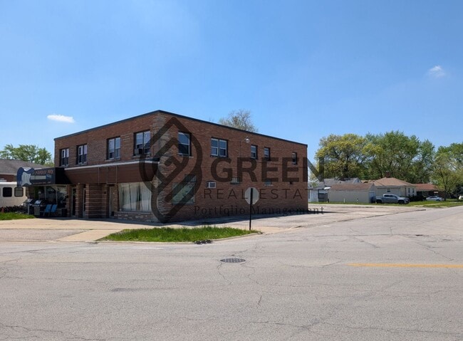 property at 793 N 5th Ave