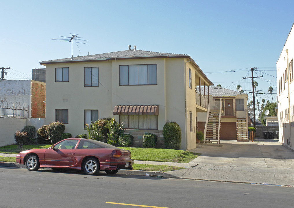 1517 S Bronson Ave in Los Angeles, CA - Building Photo