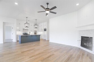 8201 Mountain Oak Dr in Edmond, OK - Building Photo - Building Photo